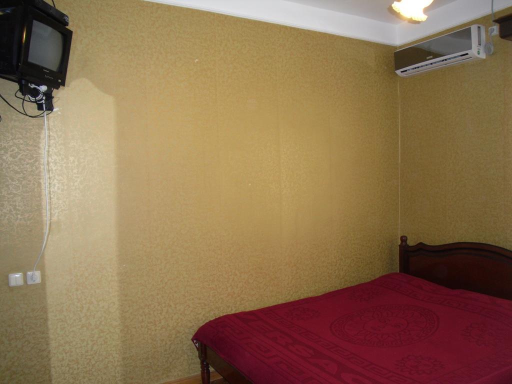 Suliko Guest House Batumi Habitación foto