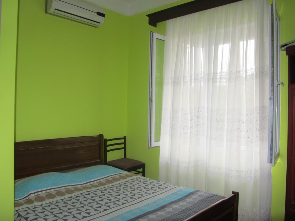 Suliko Guest House Batumi Habitación foto