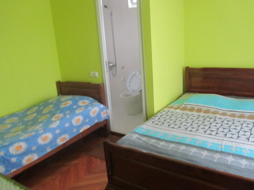 Suliko Guest House Batumi Habitación foto